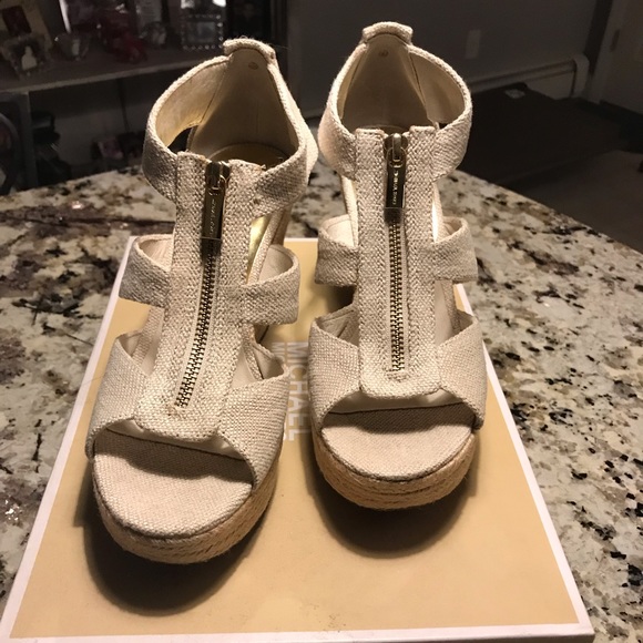 Shoes - Picture 1 of 2